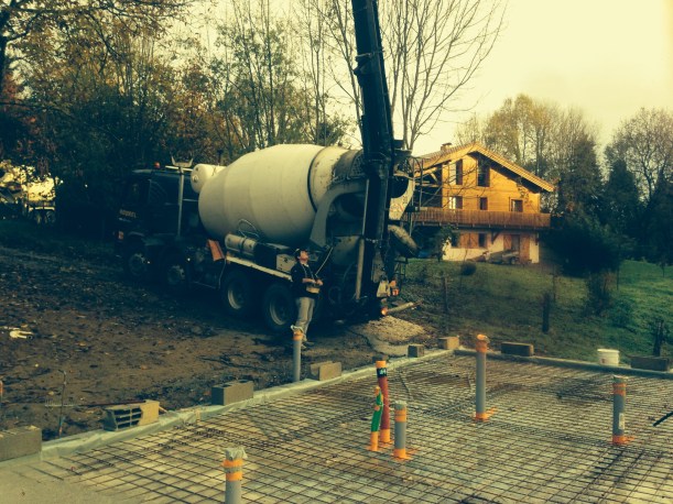 LaFarge truck arrives on site